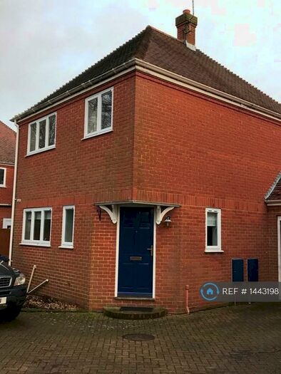 3 Bedroom Detached House To Rent In High Street, Near Canterbury, CT4