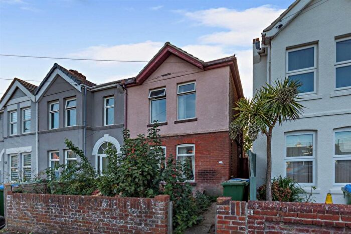 3 Bedroom End Of Terrace House For Sale In Bishops Road, Southampton, SO19