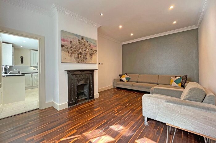 4 Bedroom Semi Detached House For Sale In High Street, Ewell, KT17