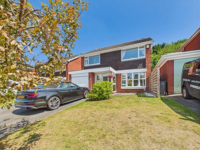 4 Bedroom Detached House For Sale In Chelsea Drive, Four Oaks, B74