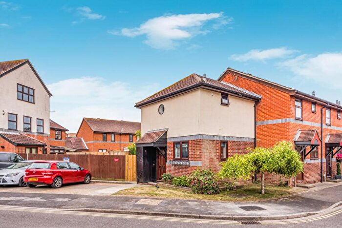 1 Bedroom End Of Terrace House For Sale In Beehive Walk, Portsmouth, Hampshire, PO1