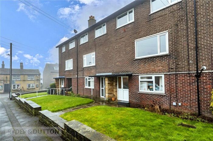 2 Bedroom Apartment To Rent In Dearne Fold, Lindley, Huddersfield, Wet Yorkshire, HD3