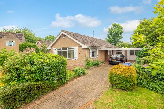 3 Bedroom Detached Bungalow For Sale In Thomas Close, Byfield, Northamptonshire, NN11
