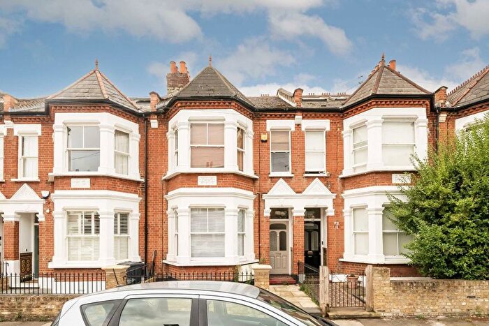 1 Bedroom Flat To Rent In Wilton Avenue, Chiswick, W4