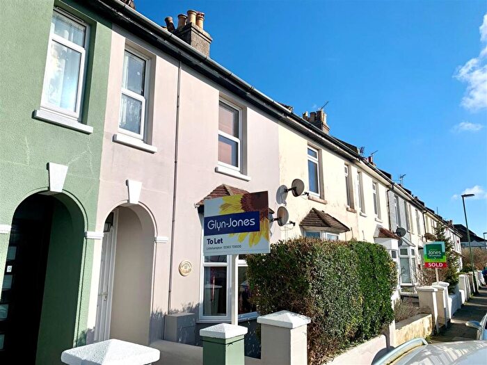 3 Bedroom Property To Rent In Gloucester Road, Littlehampton, BN17