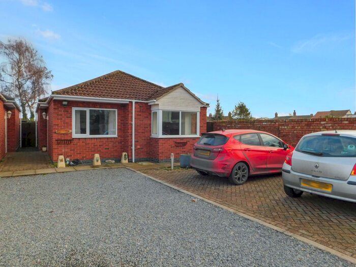 2 Bedroom Detached Bungalow For Sale In Thames Street, Hogsthorpe, PE24