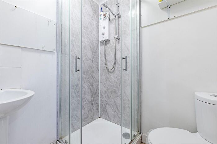 Studio To Rent In Seaside, Eastbourne, BN22