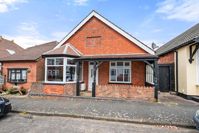 3 Bedroom Detached Bungalow For Sale In Lifeboat Avenue, Skegness, PE25