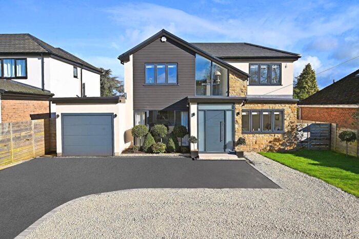 4 Bedroom Detached House For Sale In Leeds Road, Harrogate, HG2