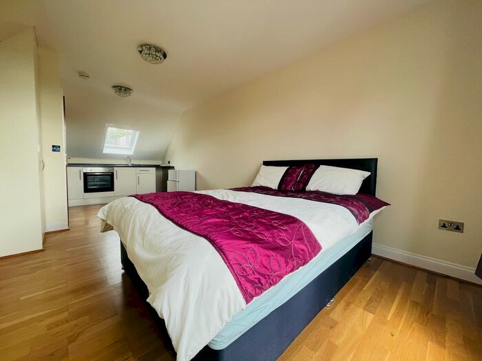 Studio To Rent In Hervey Road, London, SE3