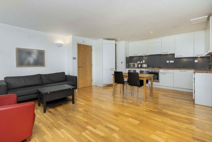 2 Bedroom Flat To Rent In Uxbridge Road, London, W5