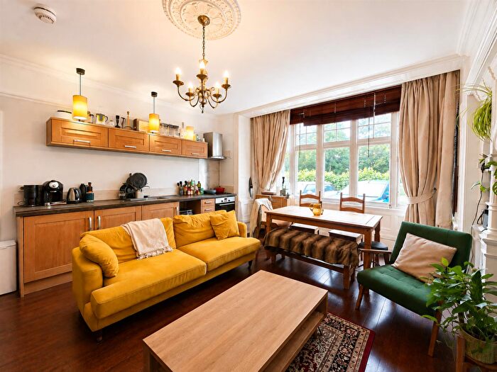 1 Bedroom House To Rent In London Road, Leicester, LE2