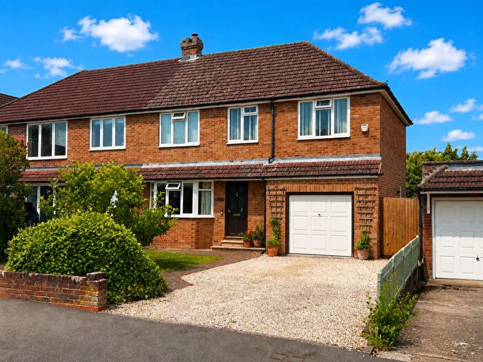 4 Bedroom Semi Detached House For Sale In Hazel Way, Fetcham, KT22
