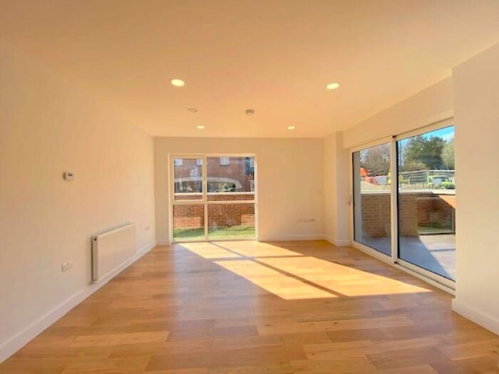 2 Bedroom Flat To Rent In Pridewell Court, Pynnacles Close, Stanmore, Middlesex, HA7