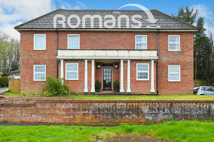 1 Bedroom Apartment To Rent In Foxhill, RG12