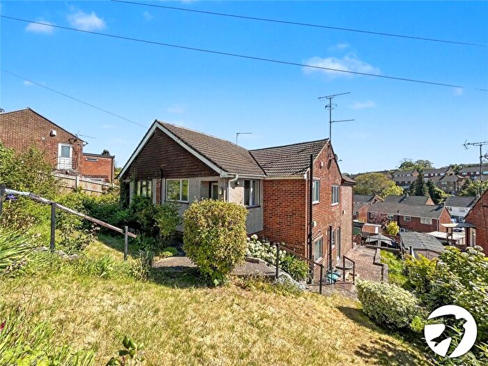 2 Bedroom Semi-Detached House For Sale In Watson Avenue, Chatham, Kent, ME5