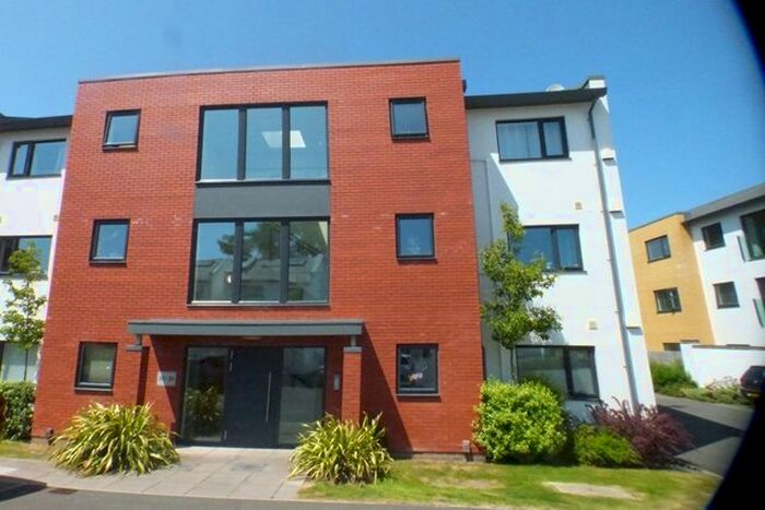 2 Bedroom Flat To Rent In The Chase, Topsham, Exeter, EX3