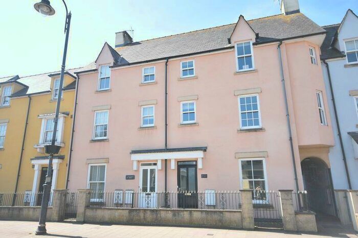 3 Bedroom Terraced House To Rent In Riverside Mews, High Street, Cowbridge, The Vale Of Glamorgan, CF71