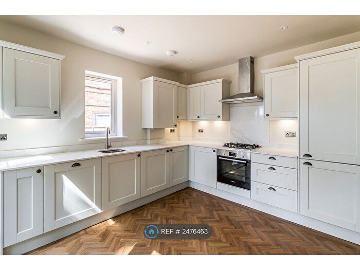 3 Bedroom Flat To Rent In Langley Park Road, Sutton, SM2