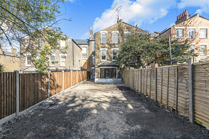 2 Bedroom Flat For Sale In Jerningham Road, London, SE14