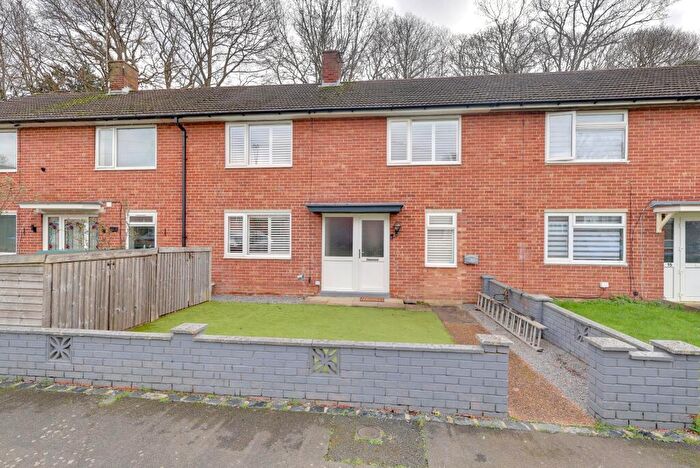 4 Bedroom Terraced House For Sale In Preshaw Close, Southampton, SO16
