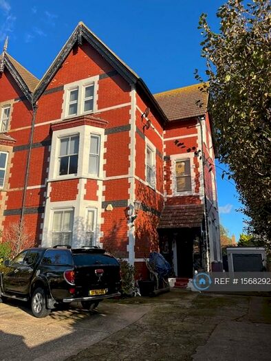 2 Bedroom Flat To Rent In Littlehampton, Littlehampton, BN17