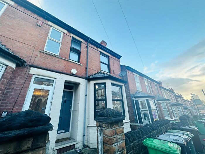 6 Bedroom House To Rent In Balfour Road, Nottingham, NG7