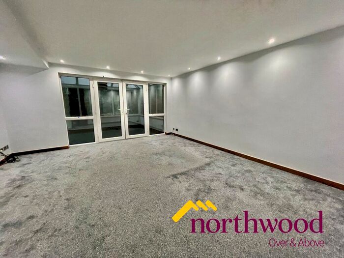 3 Bedroom Detached House To Rent In Gilchrist Drive, Edgbaston, Birmingham, B15