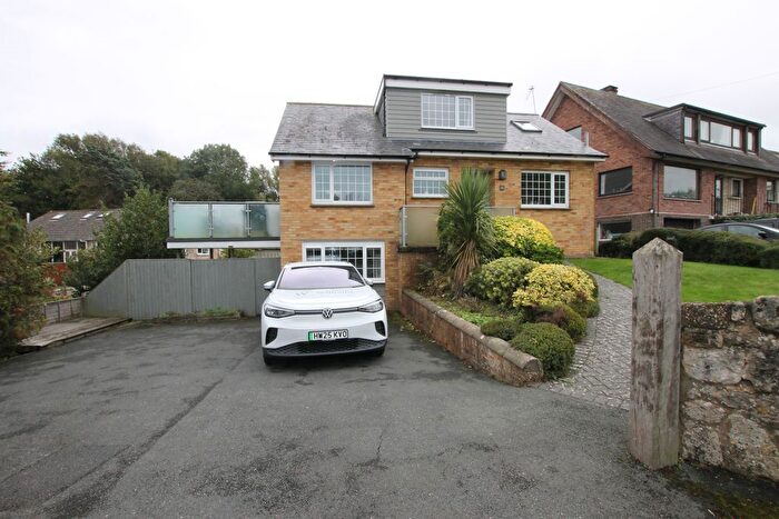 4 Bedroom Detached House To Rent In Baring Road, Cowes, Isle Of Wight, PO31
