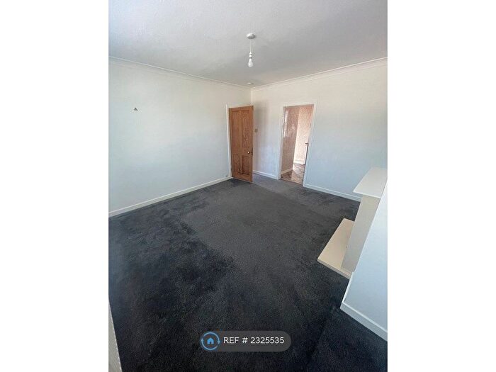 4 Bedroom Semi-Detached House To Rent In Birkenside, Midlothian, EH23