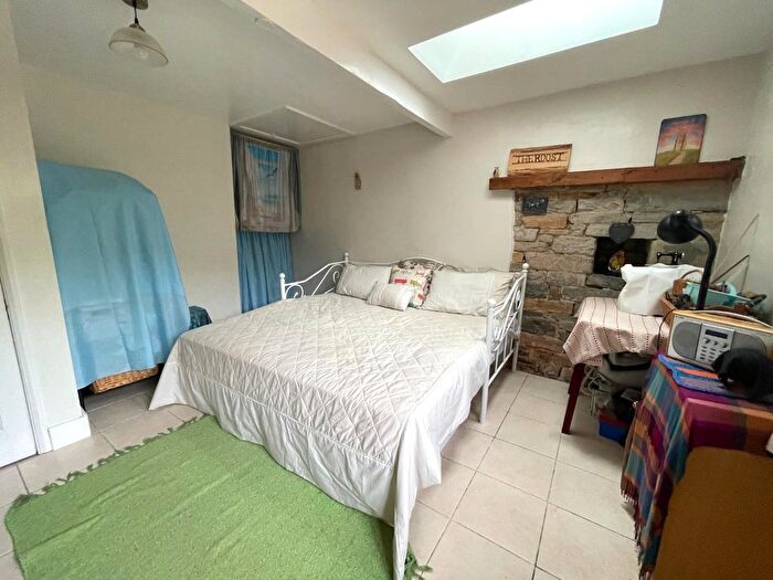 2 Bedroom Barn Conversion For Sale In Old Stables Cottage, Knole, TA10