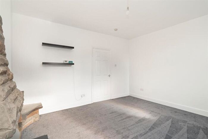 2 Bedroom End Of Terrace House To Rent In Rose Cottages, Hasland Road, Chesterfield, S41