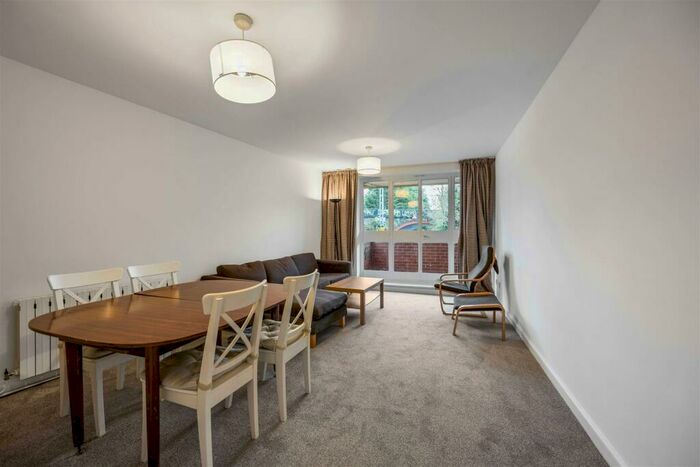 3 Bedroom Flat To Rent In Lissenden Gardens, Parliament Hill, NW5