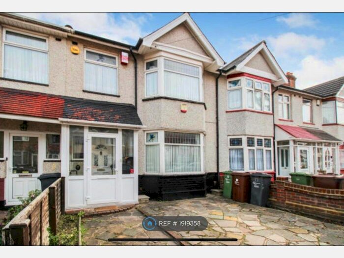 3 Bedroom Terraced House To Rent In Chadwell Heath, Chadwell Heath, RM6
