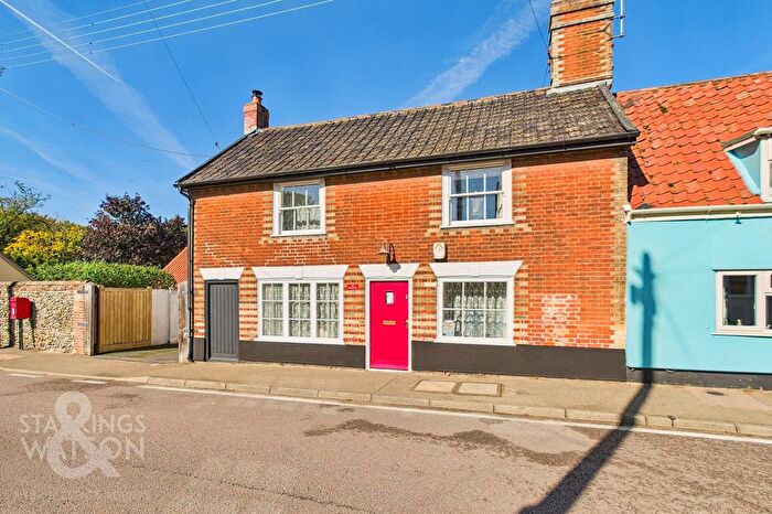 3 Bedroom Semi-Detached House For Sale In The Street, Rickinghall, Diss, IP22