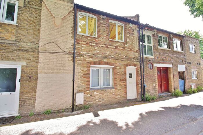 2 Bedroom Terraced House To Rent In Pembroke Place, Isleworth, TW7