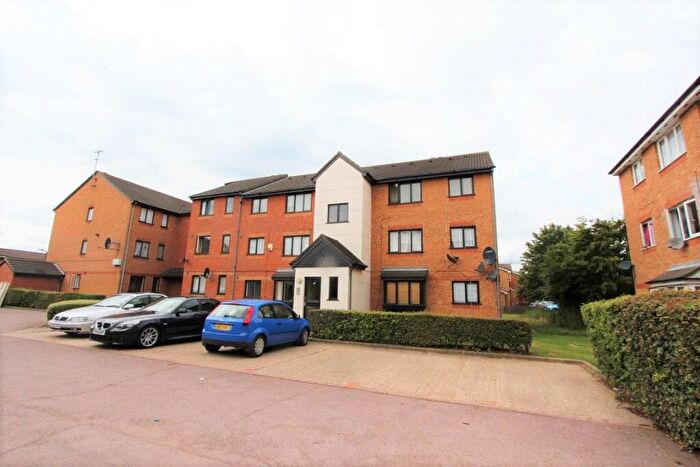 1 Bedroom Flat To Rent In Plowmans Close, Edmonton, London, N18