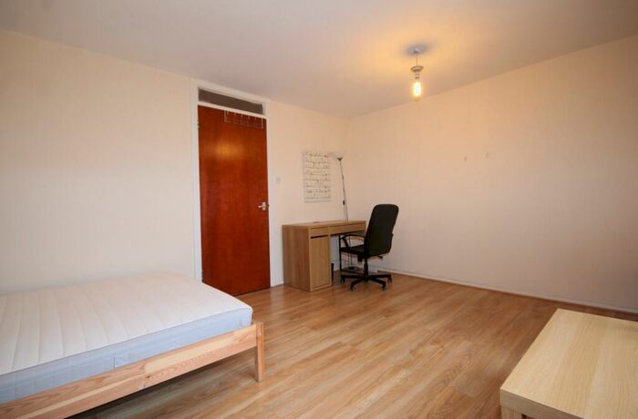 1 Bedroom Flat To Rent In Nicholsfield Walk, Islington, N7