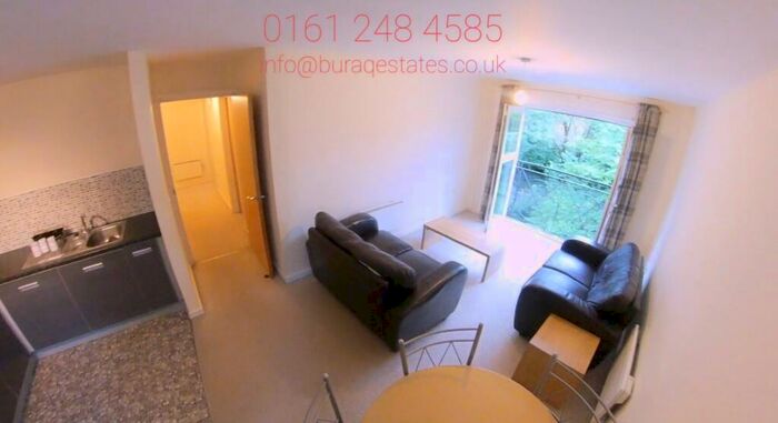 2 Bedroom Flat To Rent In Ladybarn Court, Manchester, M14