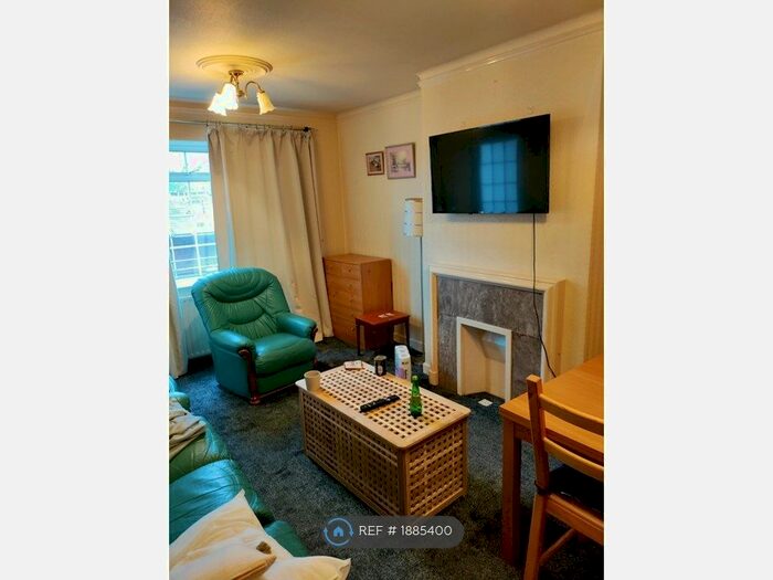 2 Bedroom Flat To Rent In Falloden Way, London, NW11