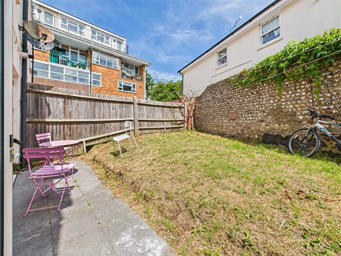 4 Bedroom Semi-Detached House To Rent In Compton Avenue, Brighton, East Sussex, BN1