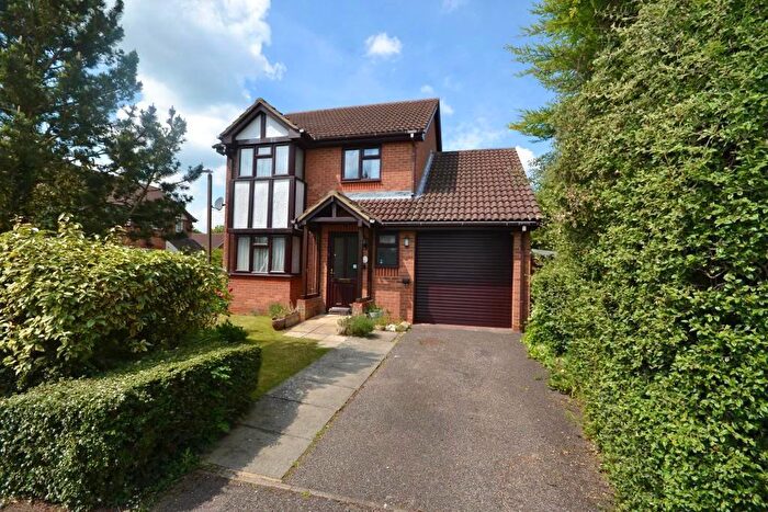 3 Bedroom Detached House For Sale In Chingle Croft, Emerson Valley, Milton Keynes, Buckinghamshire, MK4