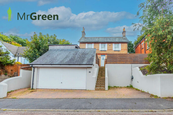 4 Bedroom Detached House To Rent In Stourvale Road, Bournemouth, BH6