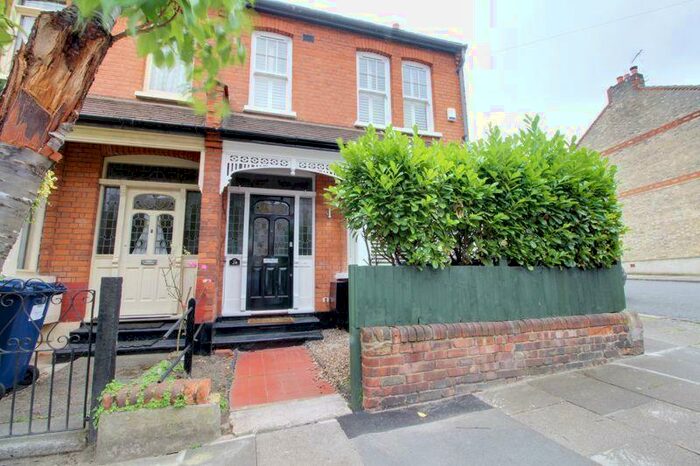 4 Bedroom Terraced House To Rent In Spencer Road, London, N11