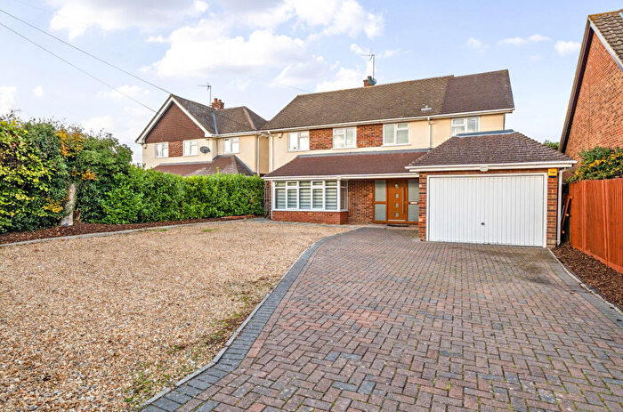 4 Bedroom Detached House For Sale In Hyde End Road, Spencers Wood, Reading, Berkshire, RG7