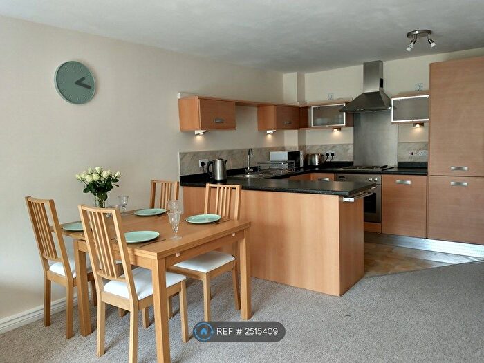 2 Bedroom Flat To Rent In Blackweir Terrace, Cardiff, CF10