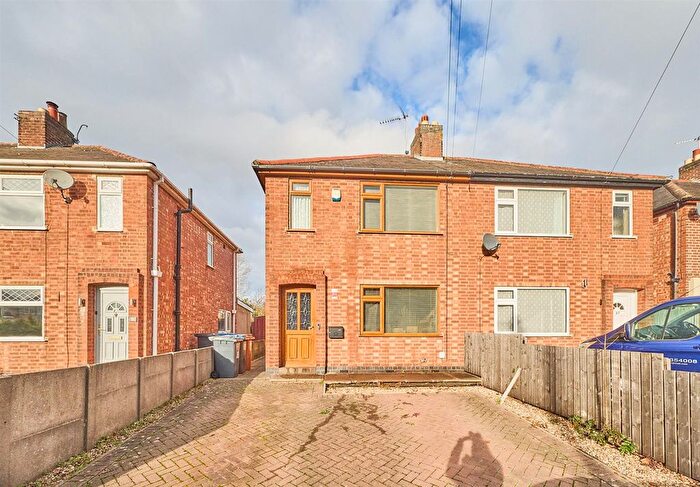3 Bedroom Property For Sale In Westfield Road, Hinckley, LE10