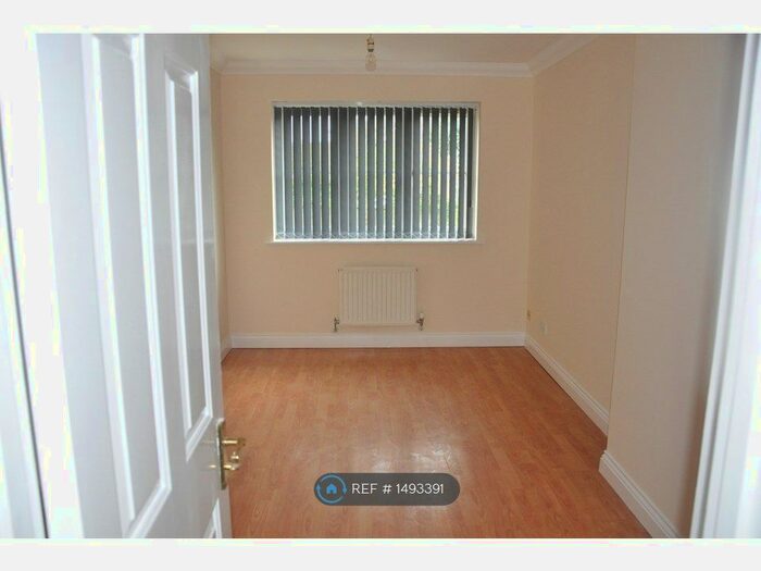 3 Bedroom End Of Terrace House To Rent In Amber Close, Earley, Reading, RG6