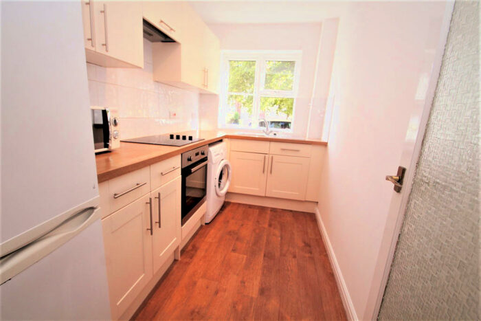 1 Bedroom Flat To Rent In / Homefield Road, Sudbury, Wembley, HA0
