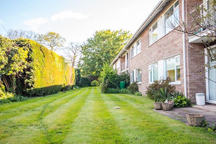 2 Bedroom Flat For Sale In De Freville Road, Great Shelford, Cambridge, CB22
